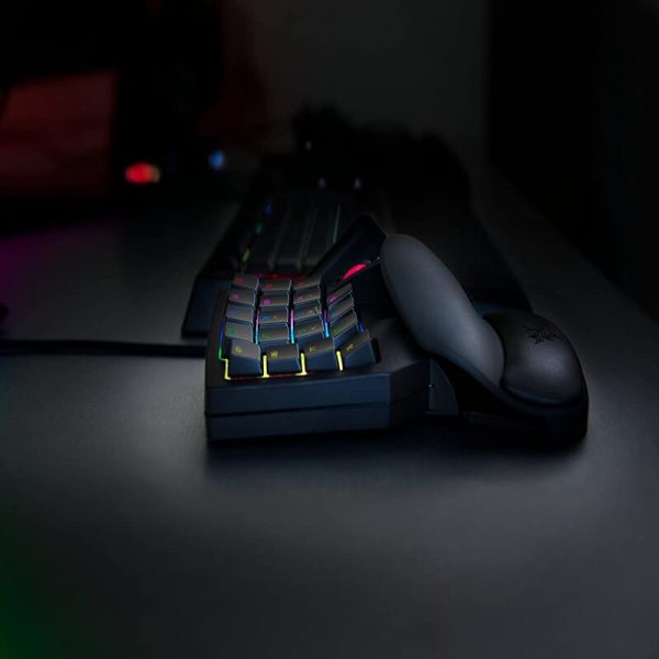 Teclado de una mano gamer Razer Tartarus V2 color negro con luz RGB RZ07-02270100-R3U1 - Image 2